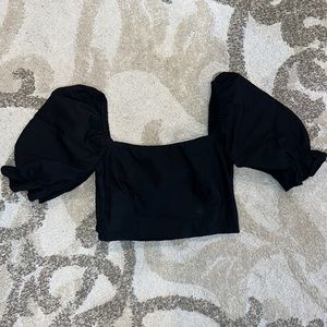 Black cropped puff sleeve blouse from Blue Blush in size small
